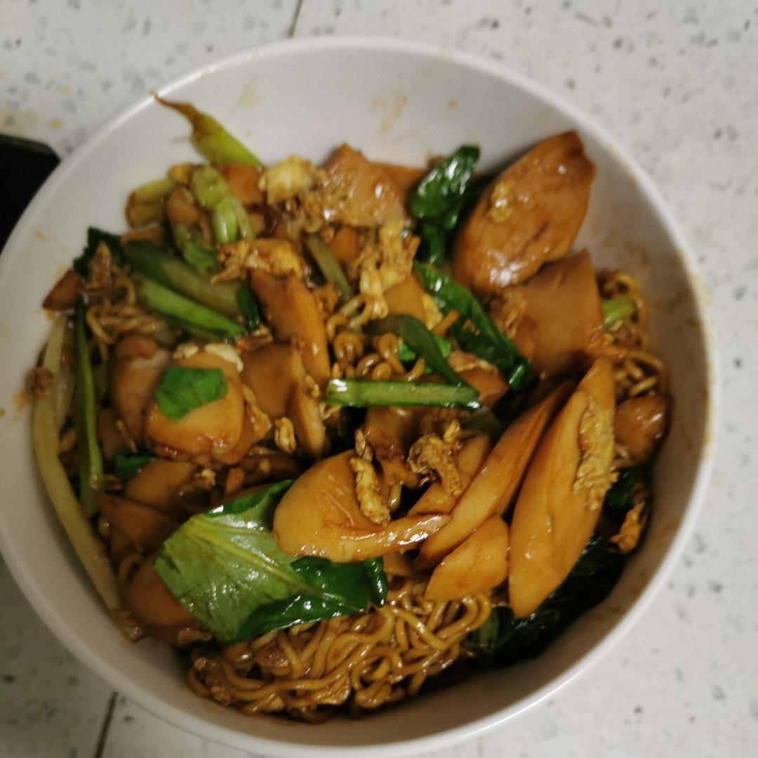 方便面这样炒着吃👉好吃到舔盘❗️