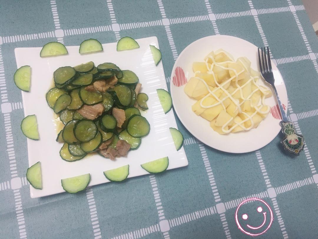 黄瓜炒肉片