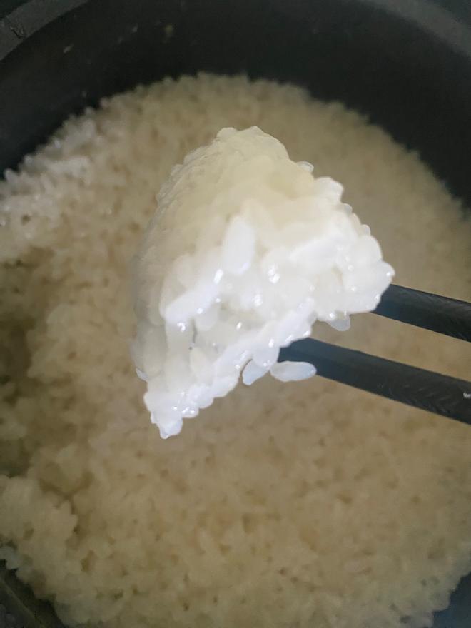 电饭锅（电压力锅）蒸糯米饭100%成功（以及糯米饭的存储）也适合做米酒醪糟的做法