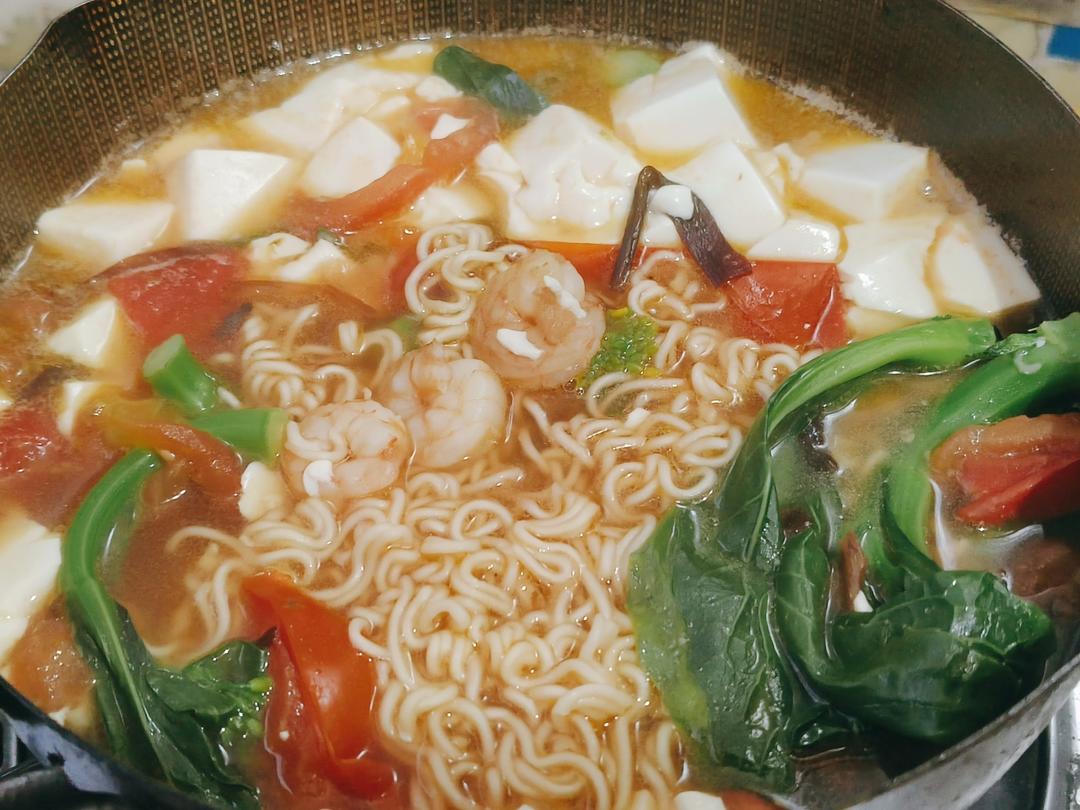 一人食：番茄虾仁豆腐汤（面）