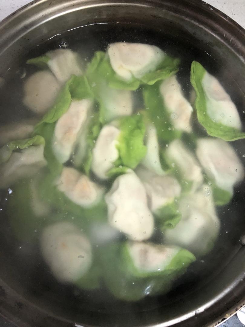 翡翠白玉白菜饺子详细版（附翡翠白玉白菜饺子包法，翡翠白玉饺子皮两种制法，面包机和面，翡翠白玉烧卖，各种馅料搭配）