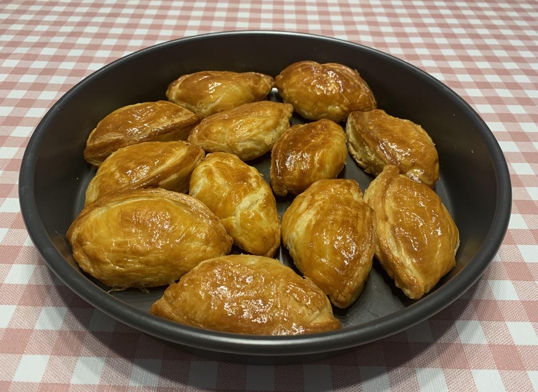 两面酥脆的快手榴莲酥(蛋挞皮版)好吃爆了！步骤详细