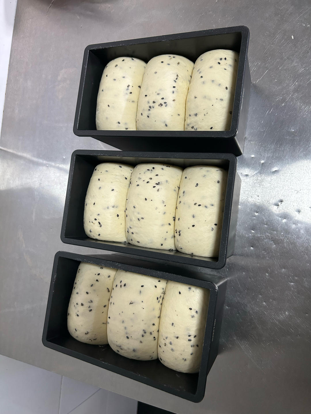 咸盐黑芝麻吐司