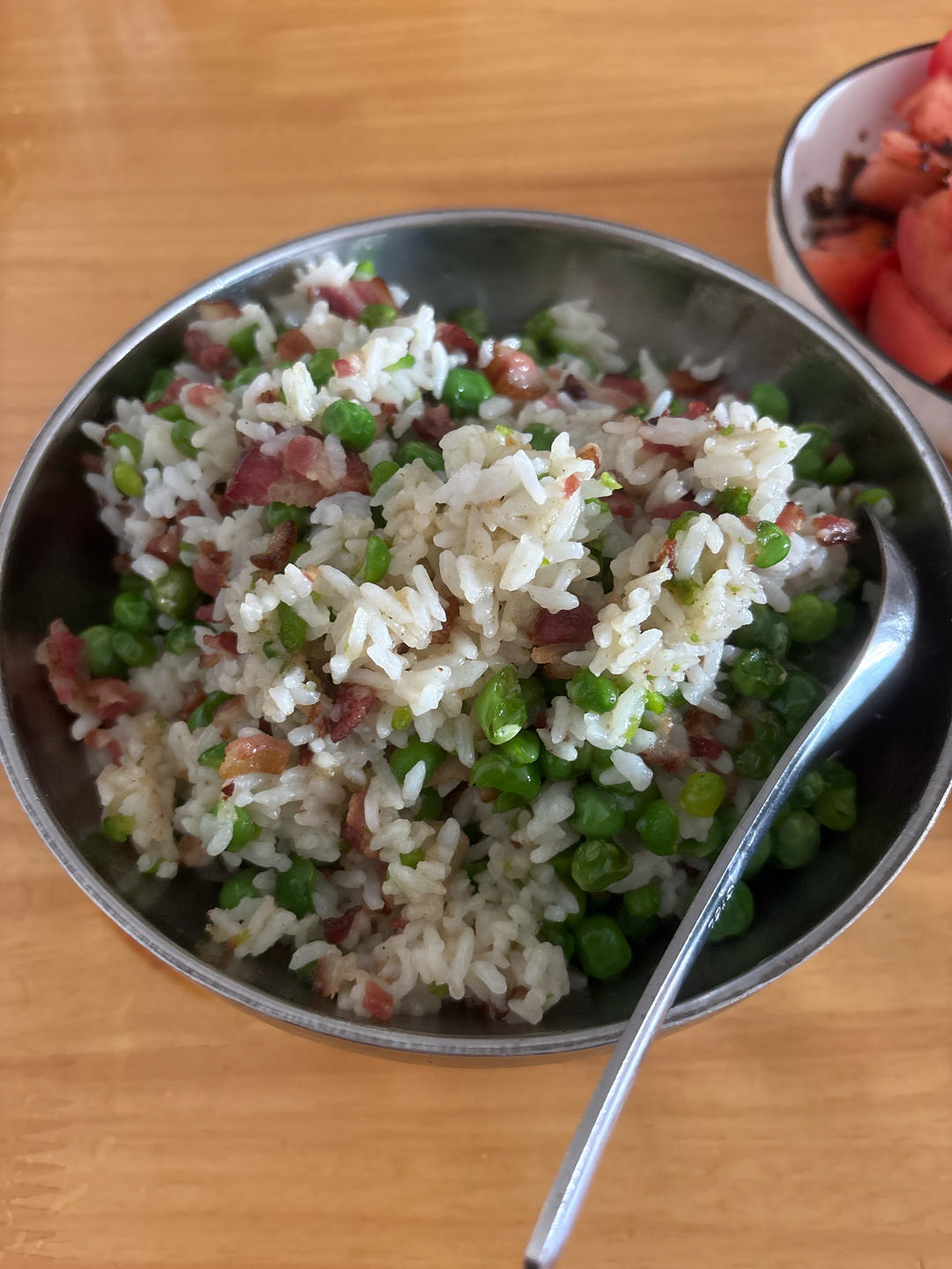 香甜脆嫩豌豆饭！（新吃法！不是大米豌豆腊肠一起下锅煮那种）