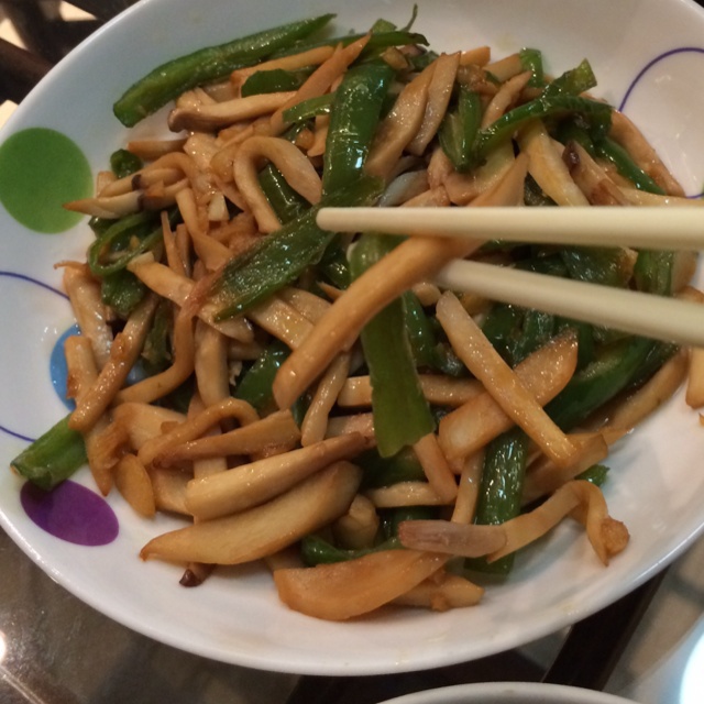青椒素炒杏鲍菇