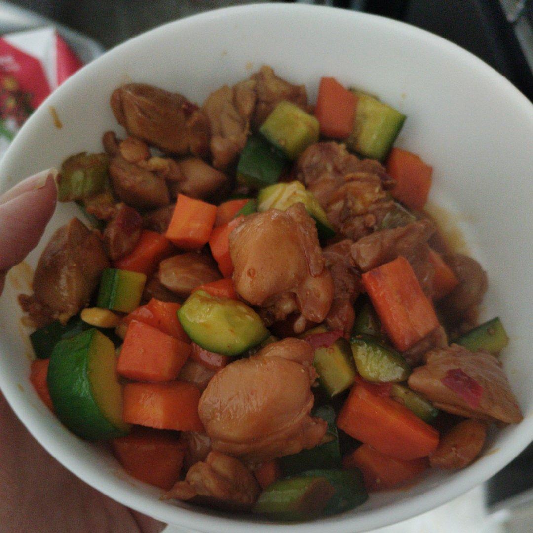 今日菜谱：宫保鸡丁