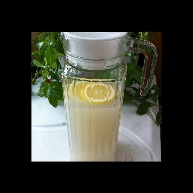 柠檬牛奶