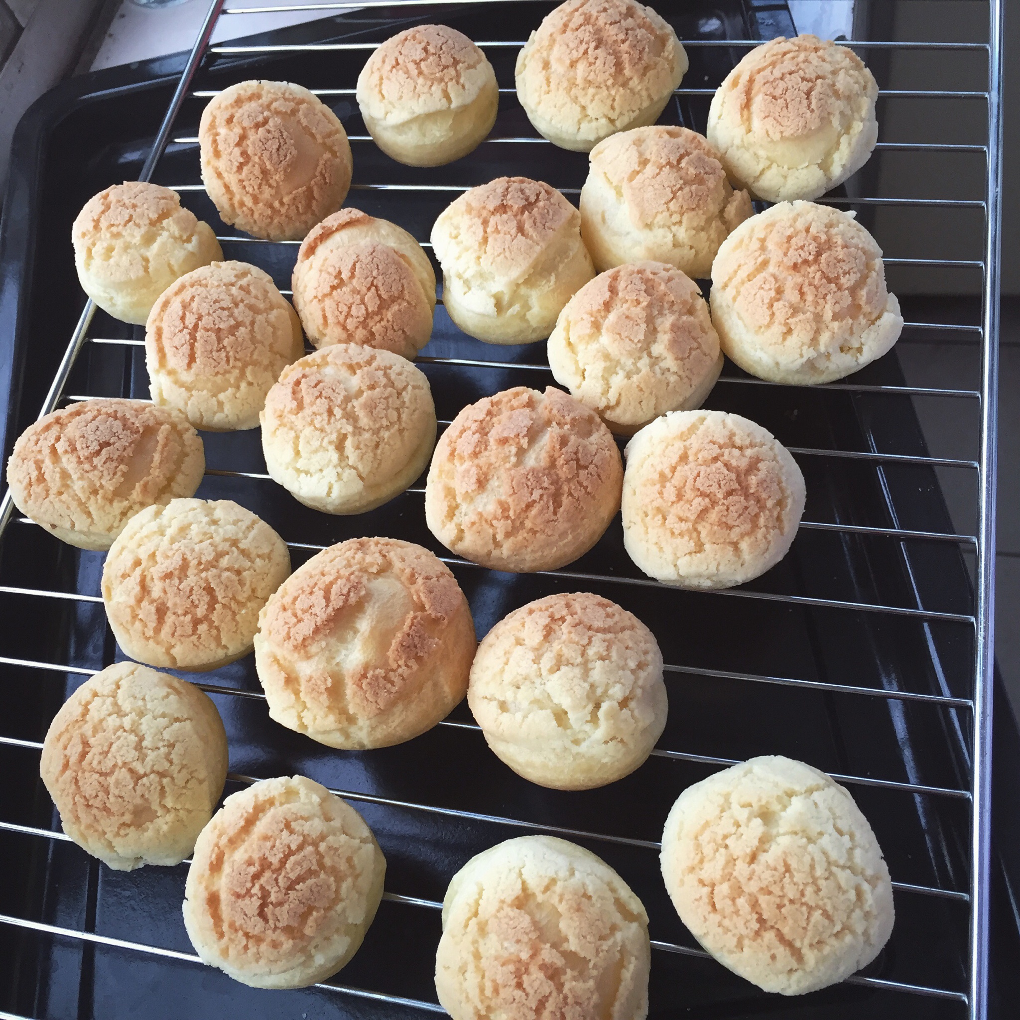 浓郁抹茶酥皮泡芙