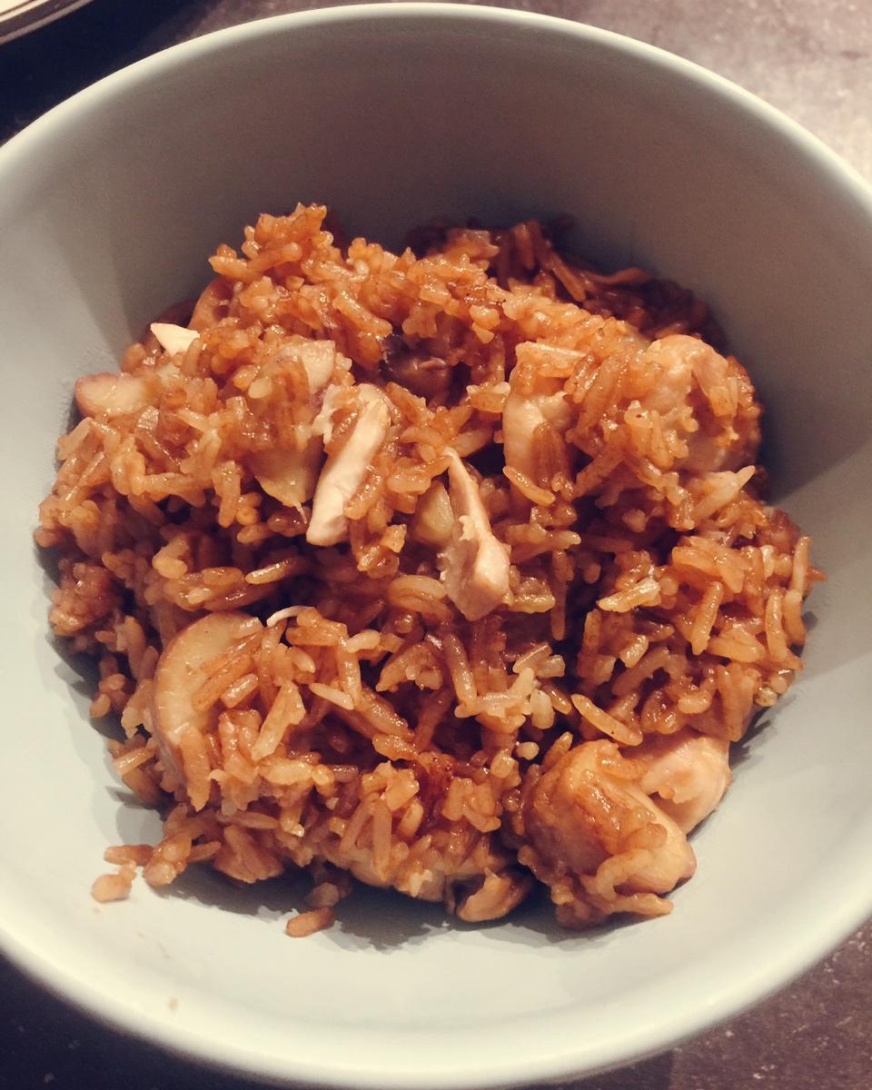 【电饭煲板栗鸡腿焖饭】