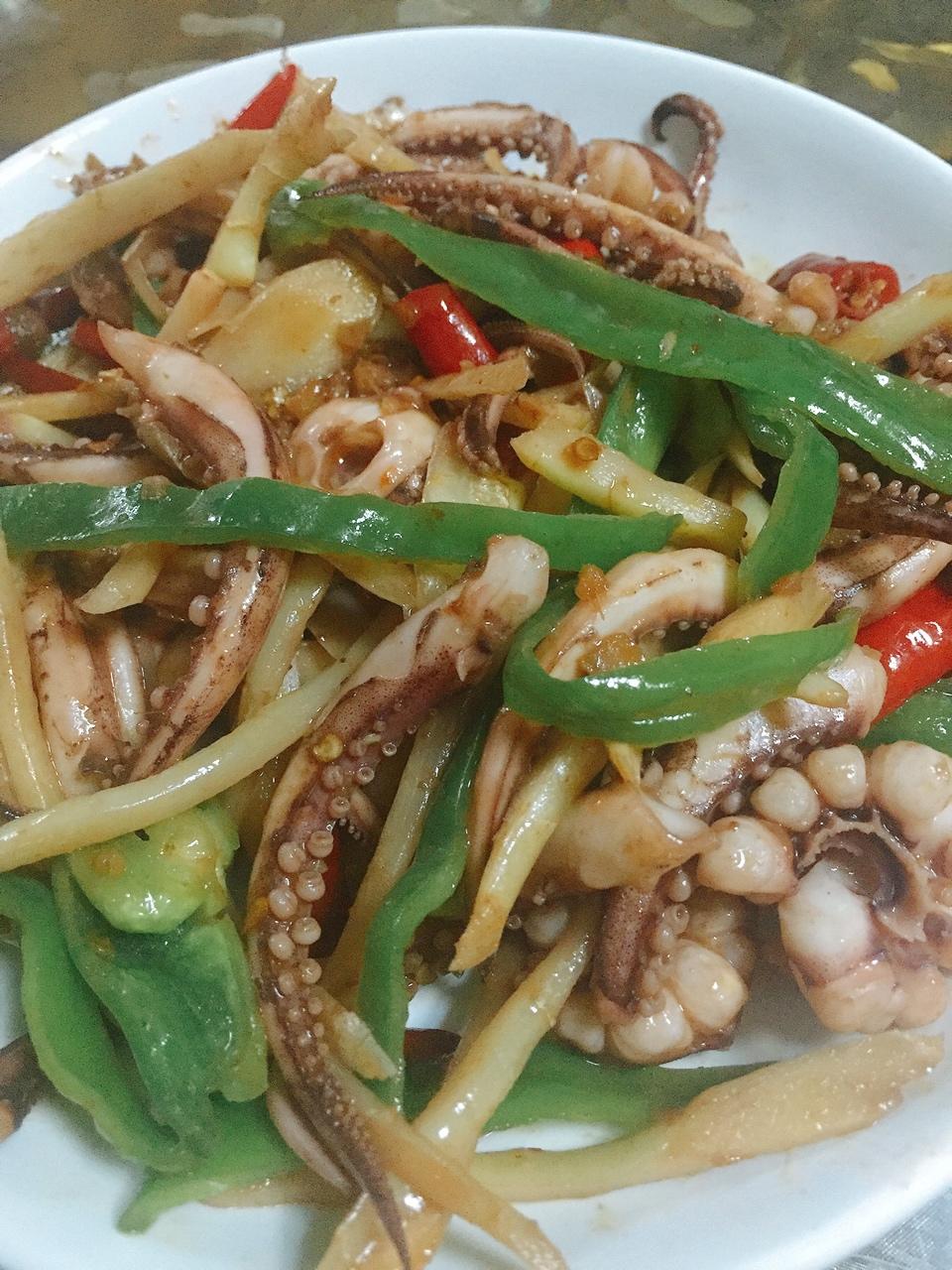 泡椒鱿鱼须