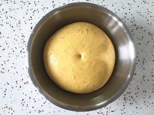 胡萝卜餐包（超柔小面包）的做法 步骤4