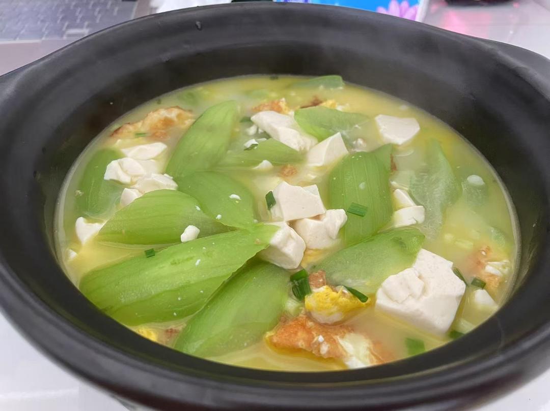 丝瓜鸡蛋豆腐汤的做法
