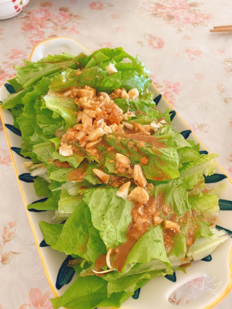 夏天来了--麻酱油麦菜