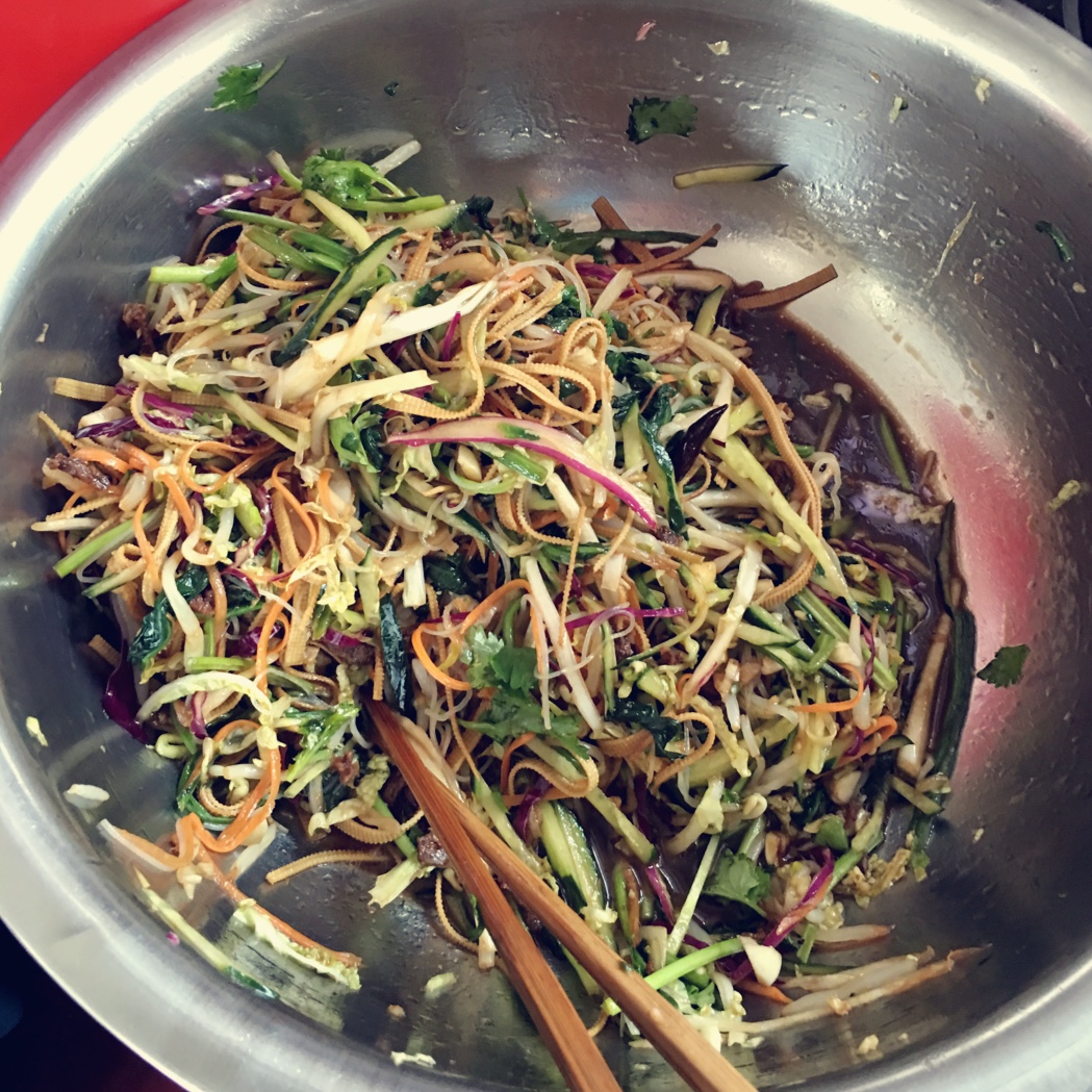 哼哼家的美味餐桌做的东北家常凉菜