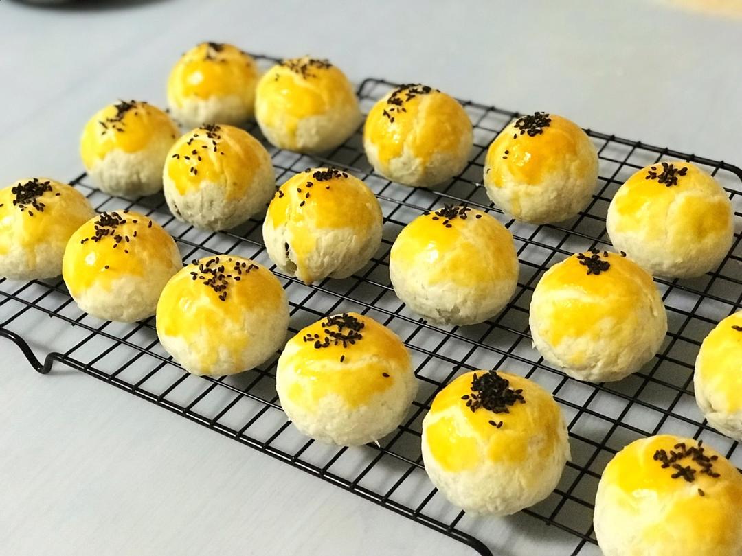 百吃不腻的蛋黄酥