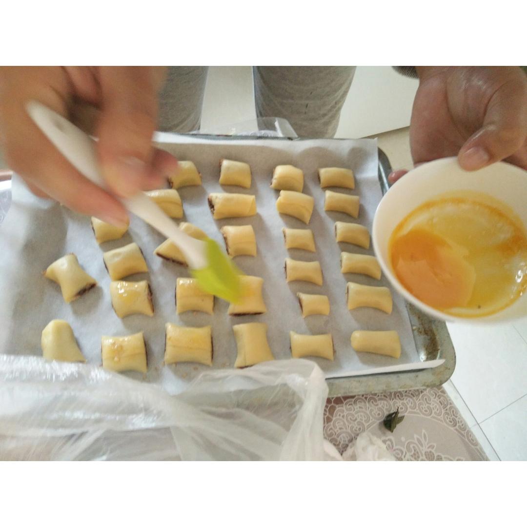 一口豆沙酥
