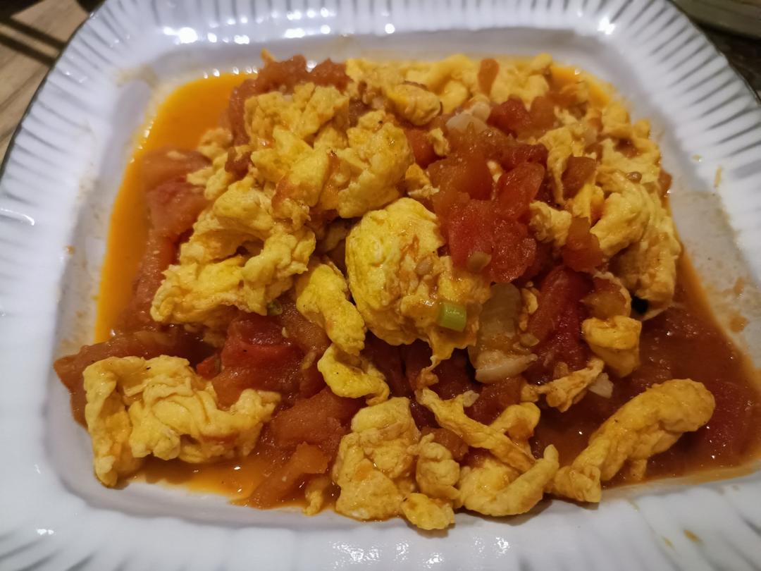 番茄炒鸡蛋（超浓的番茄味）