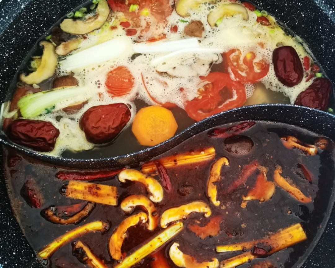 三鲜火锅汤底的做法