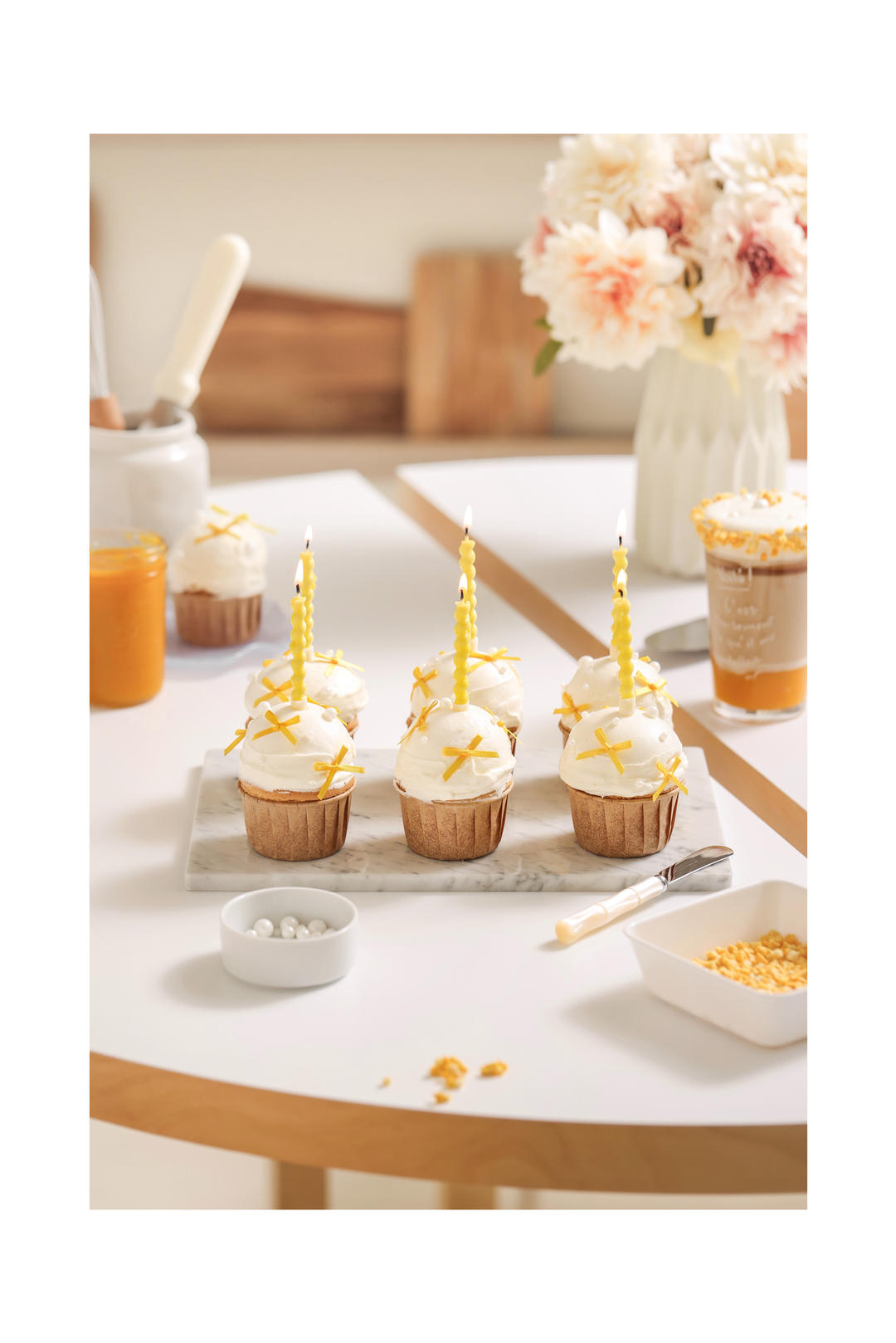芭蕾风香草芒果纸杯蛋糕