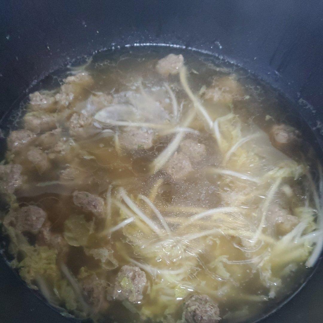 🔥这个季节一定要给孩子多喝这道紫菜肉丸汤，补铁又补钙❗️