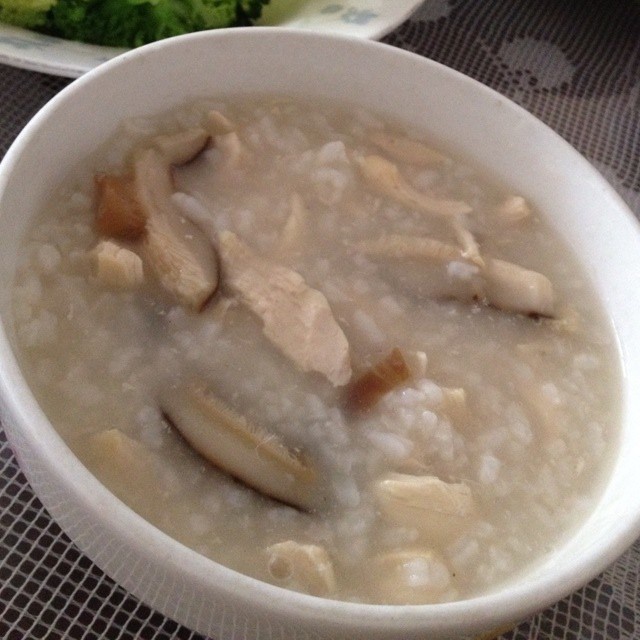 香菇鸡肉粥
