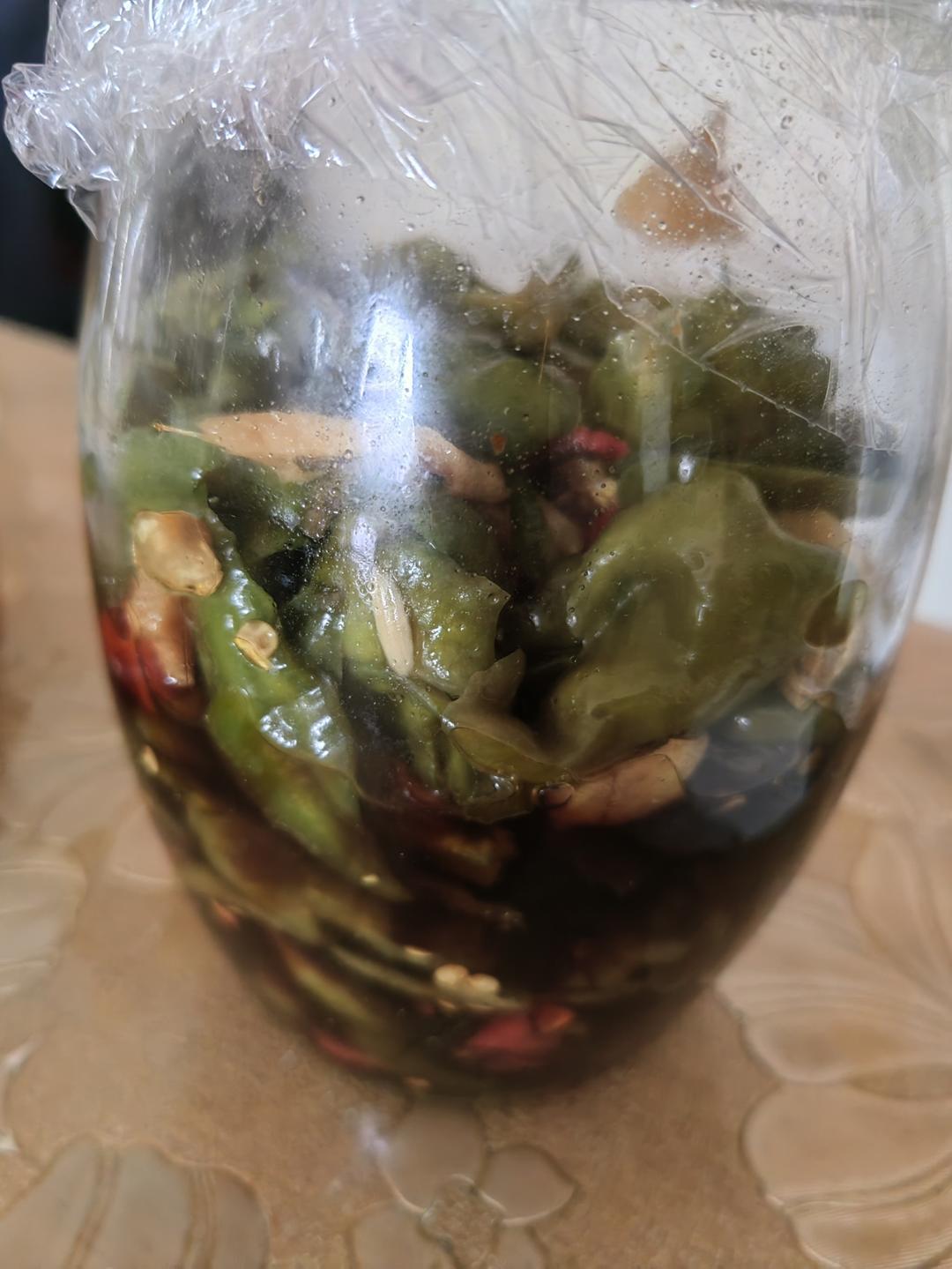 我家用了20多年腌辣椒做法配方，比例精确到克，脆爽下饭半年不坏