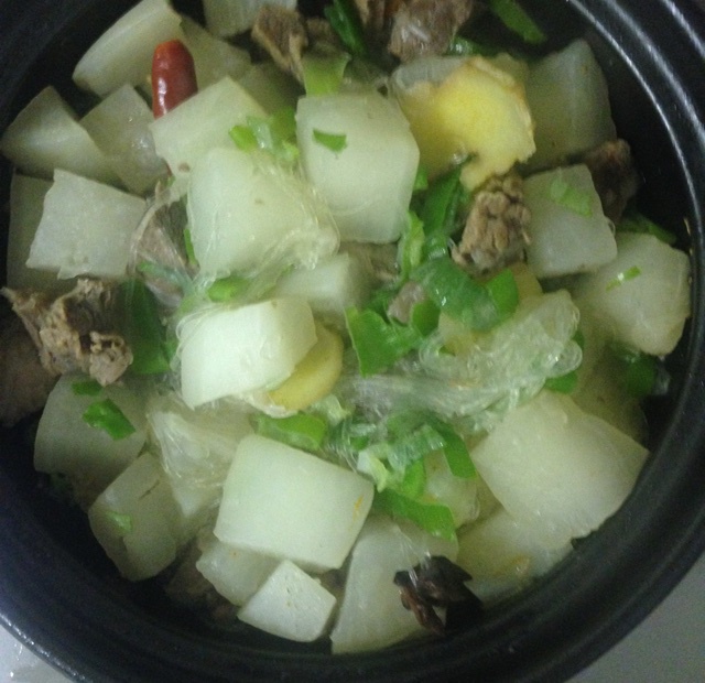 牛肉炖萝卜