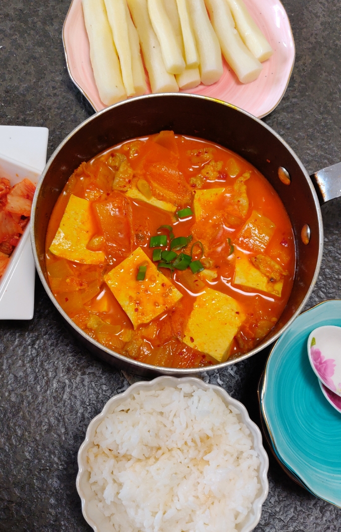 简单美味韩式辣白菜汤