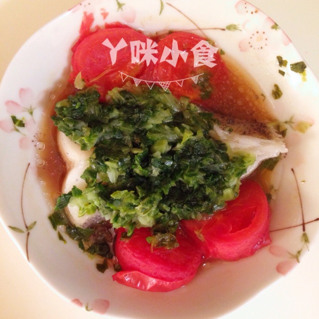 宝宝辅食：番茄蒸鲽鱼