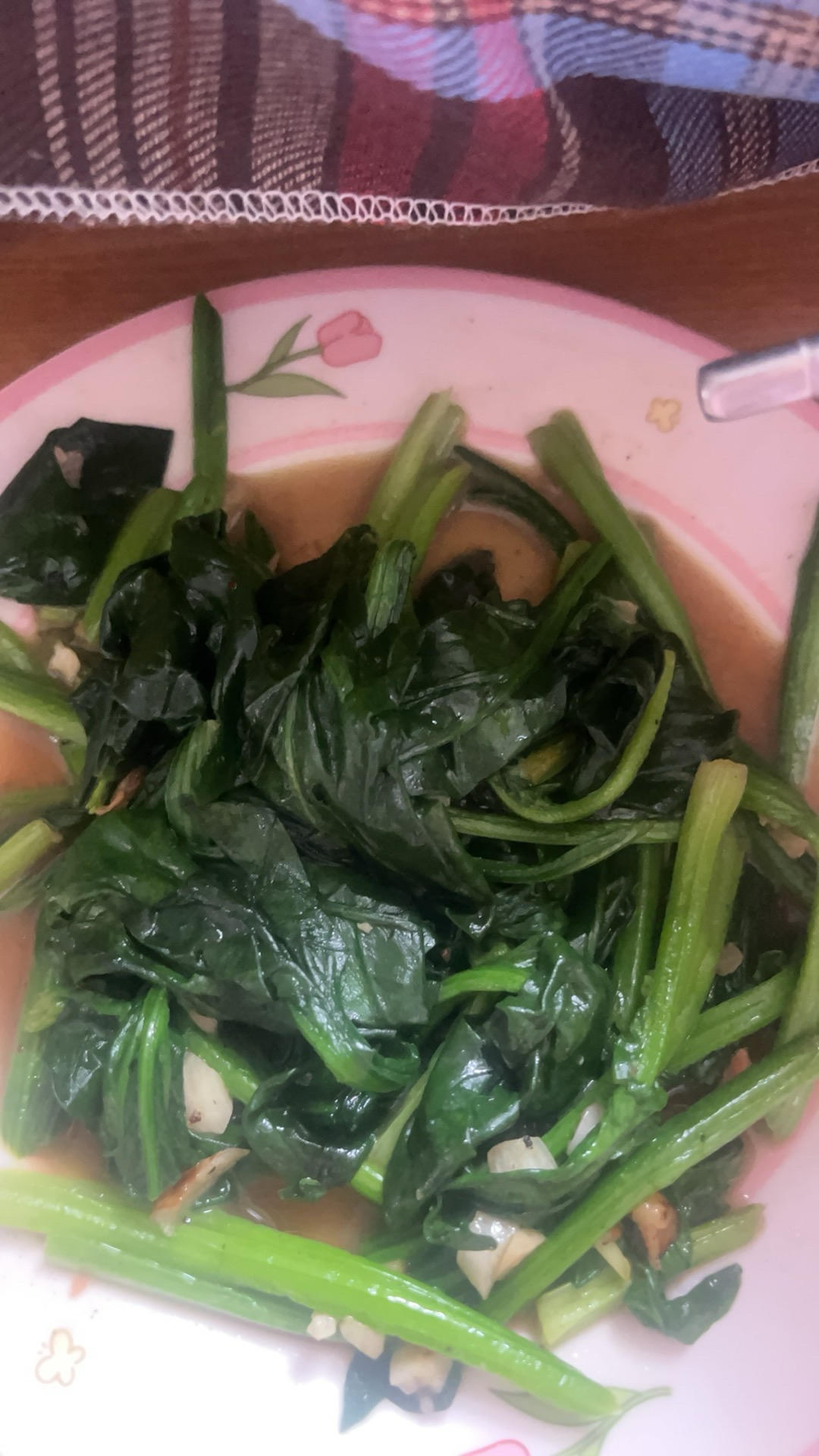 不涩口又嫩的清炒菠菜