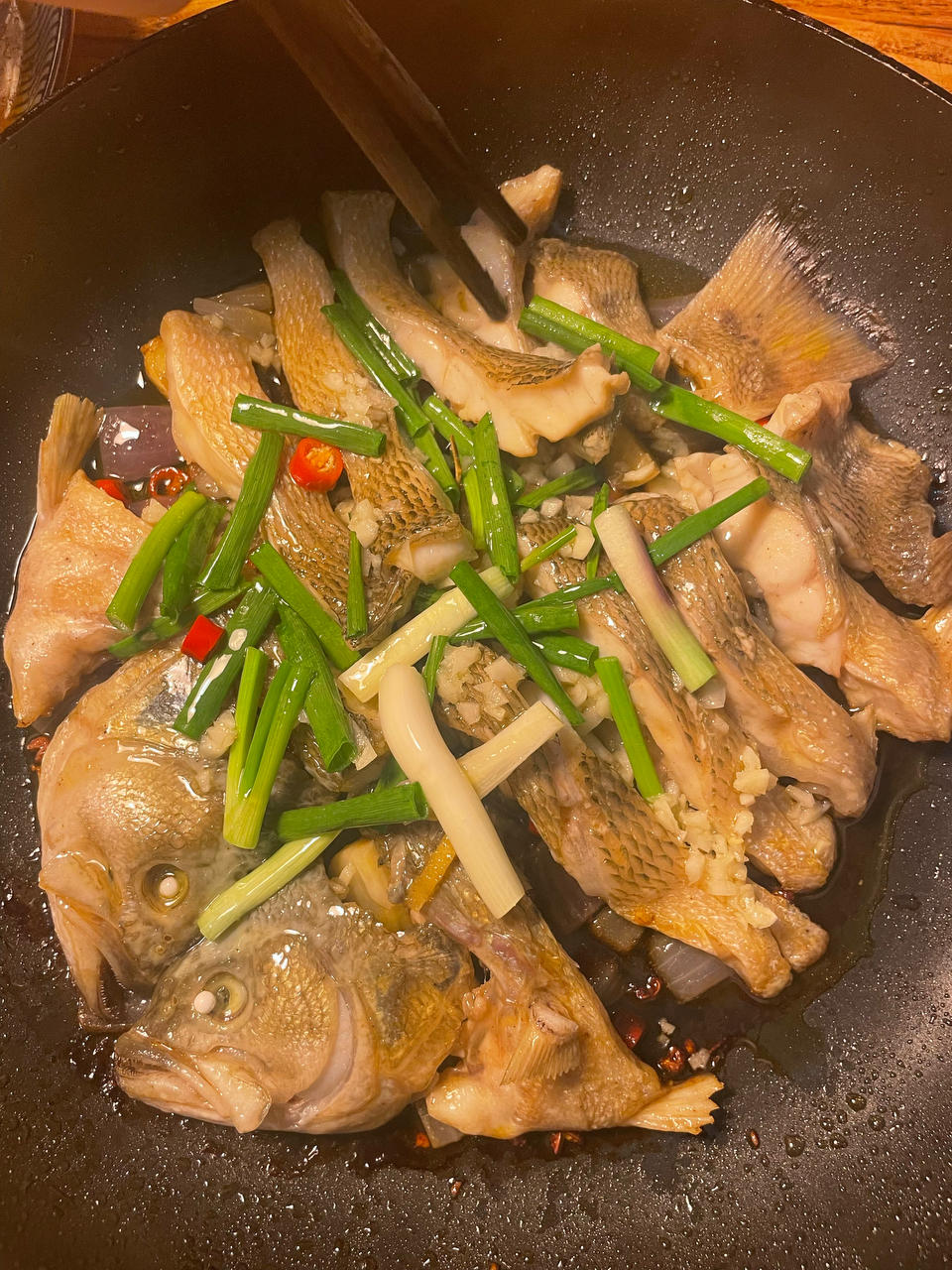 葱香焗鲈鱼