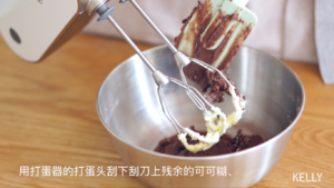 万圣节鬼怪蛋糕 超软巧克力马芬/阿猪烘焙视频：特别篇的做法 步骤8