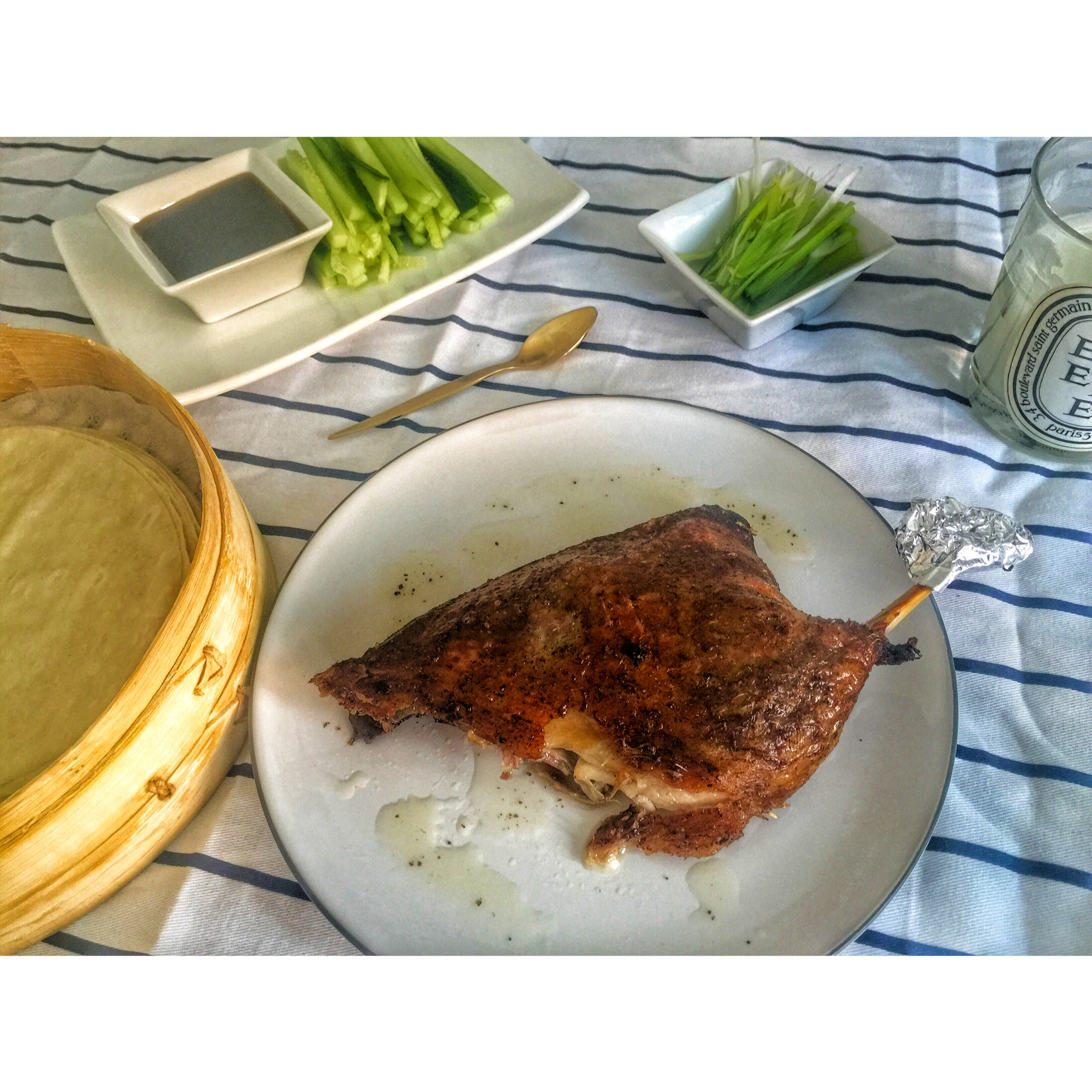 香酥鸭腿