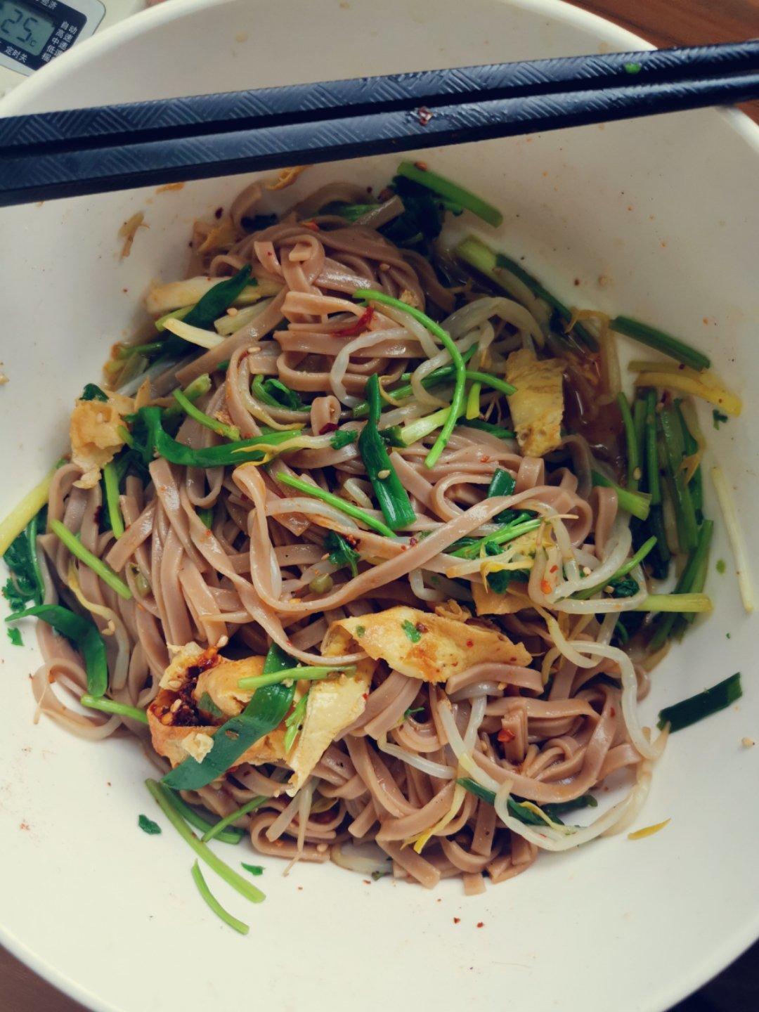 快手减脂餐❗️爆好吃的凉拌鸡丝荞麦面