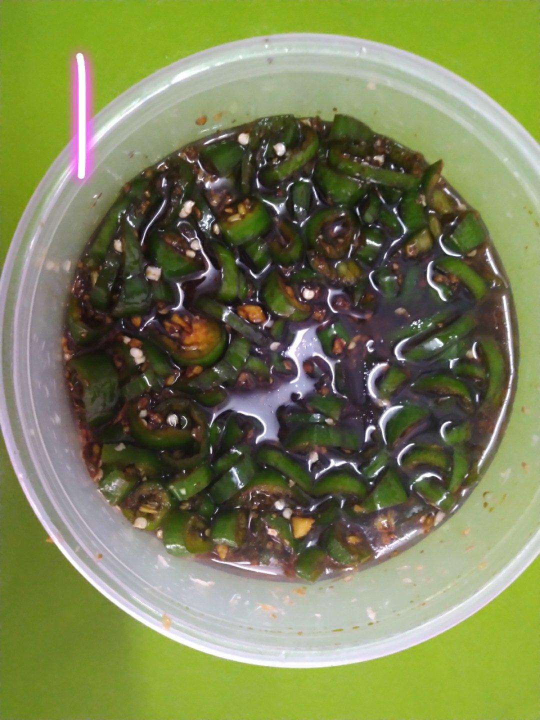 能让你多吃一碗饭的开胃小咸菜～腌辣椒（尖椒）圈