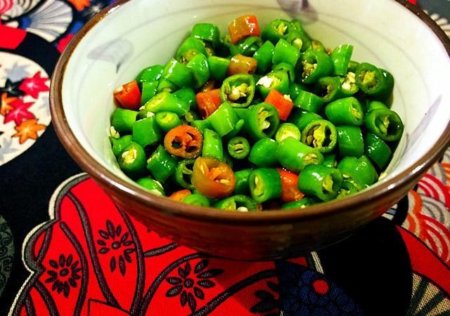 佐面小菜:醋泡辣椒的做法