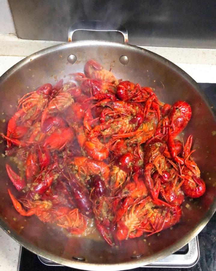橘丽丝的蒜蓉小龙虾