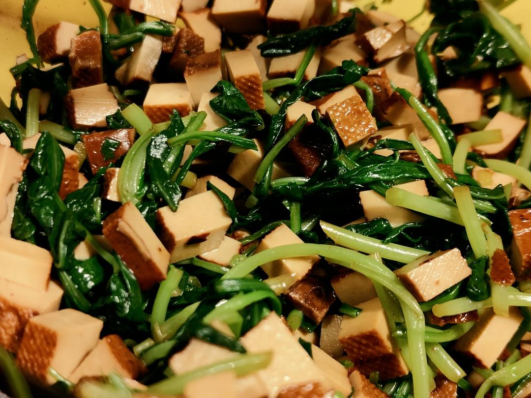 马兰头拌香干，舌尖上的春意一定要尝！