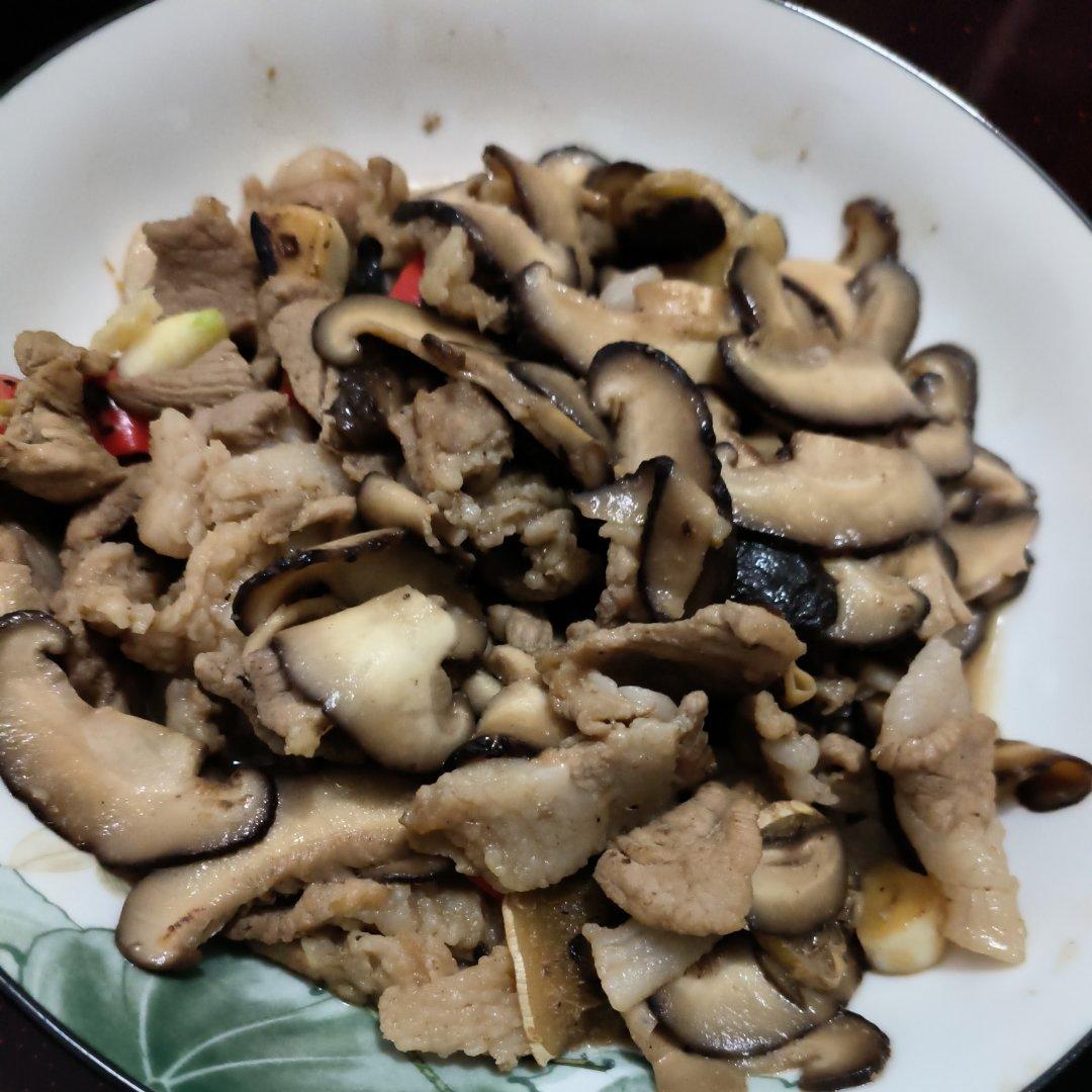 香菇炒肉｜贼香