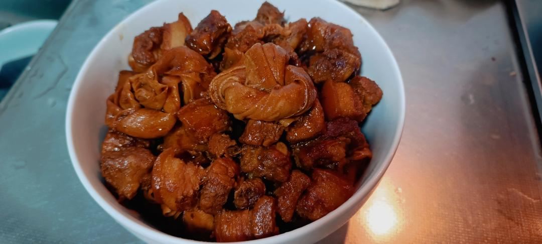 不焯水不放油的家常红烧肉