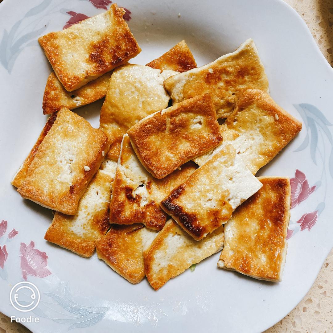 简单三步香煎豆腐比肉香的做法 步骤3