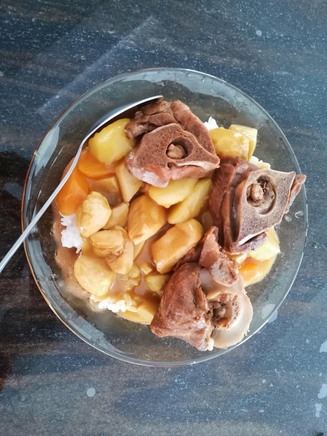 咖喱鸡肉饭