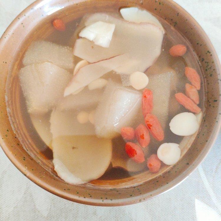 银耳雪梨（秋天下火去燥）