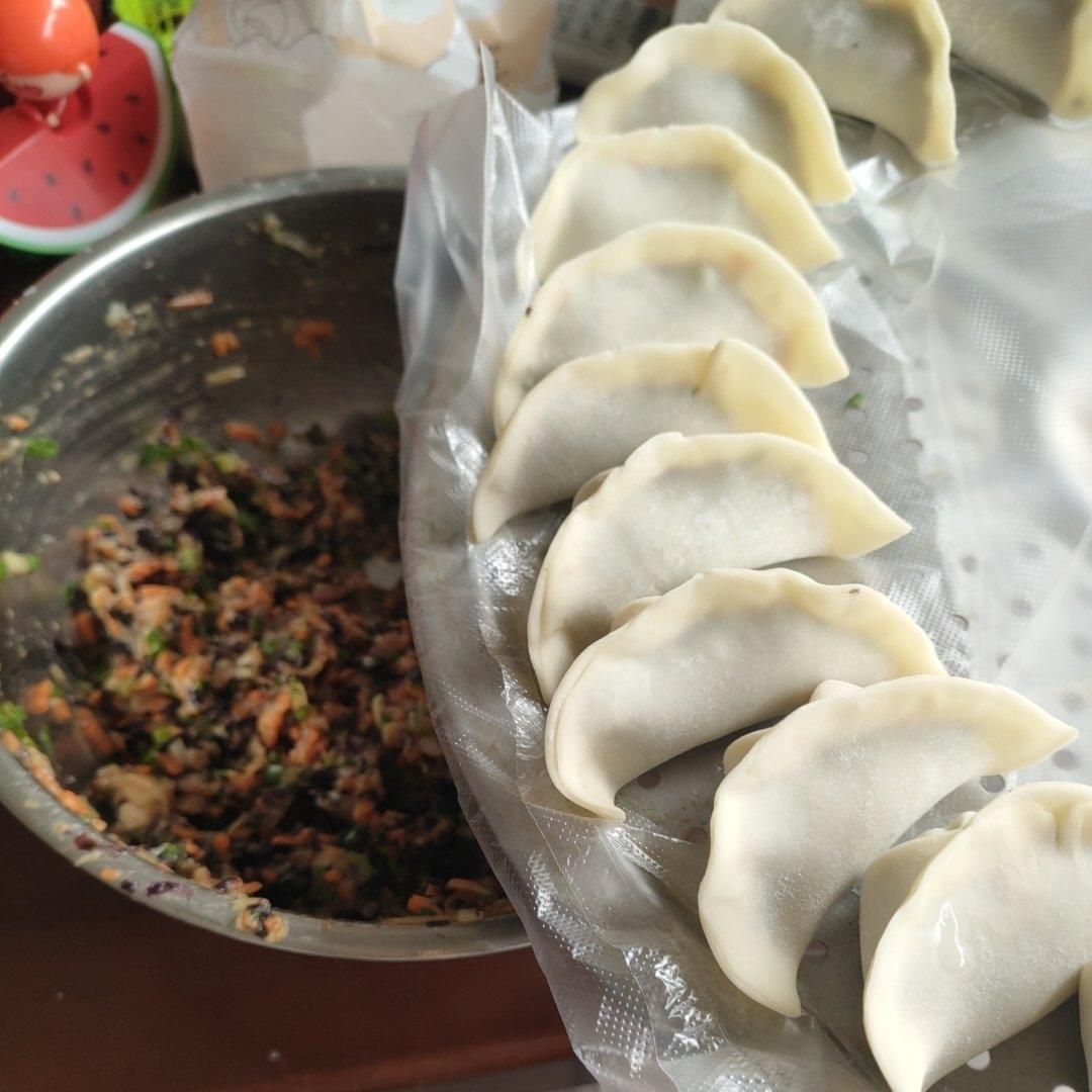 紫菜猪肉饺子