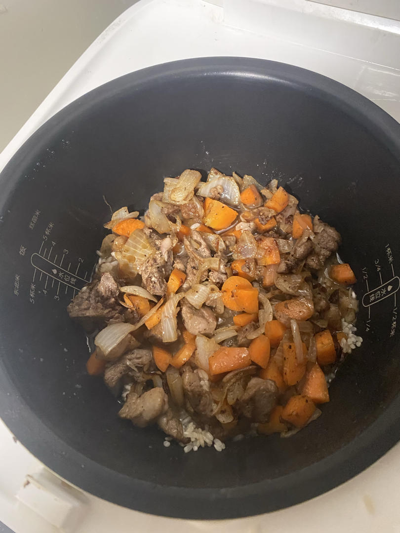 手抓羊肉饭