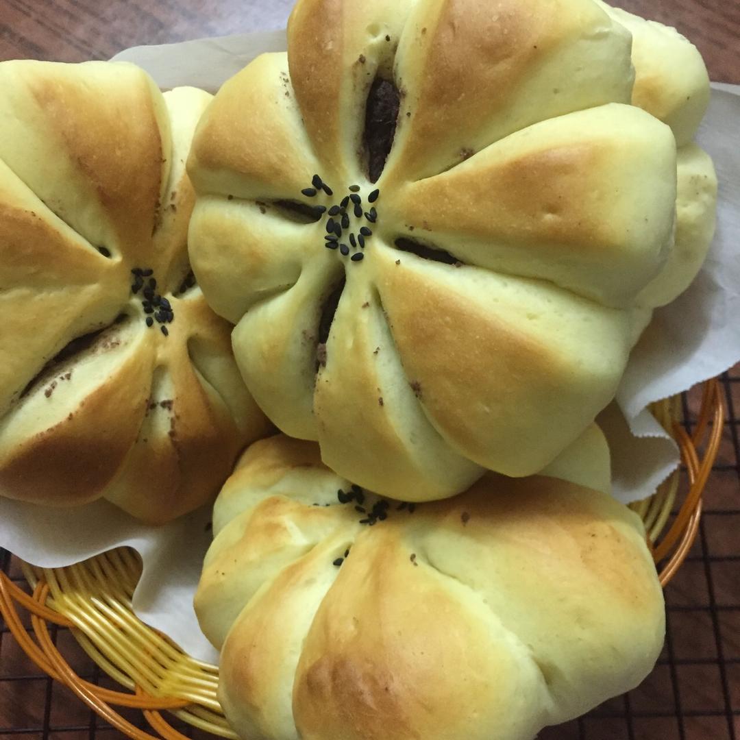花朵豆沙餐包