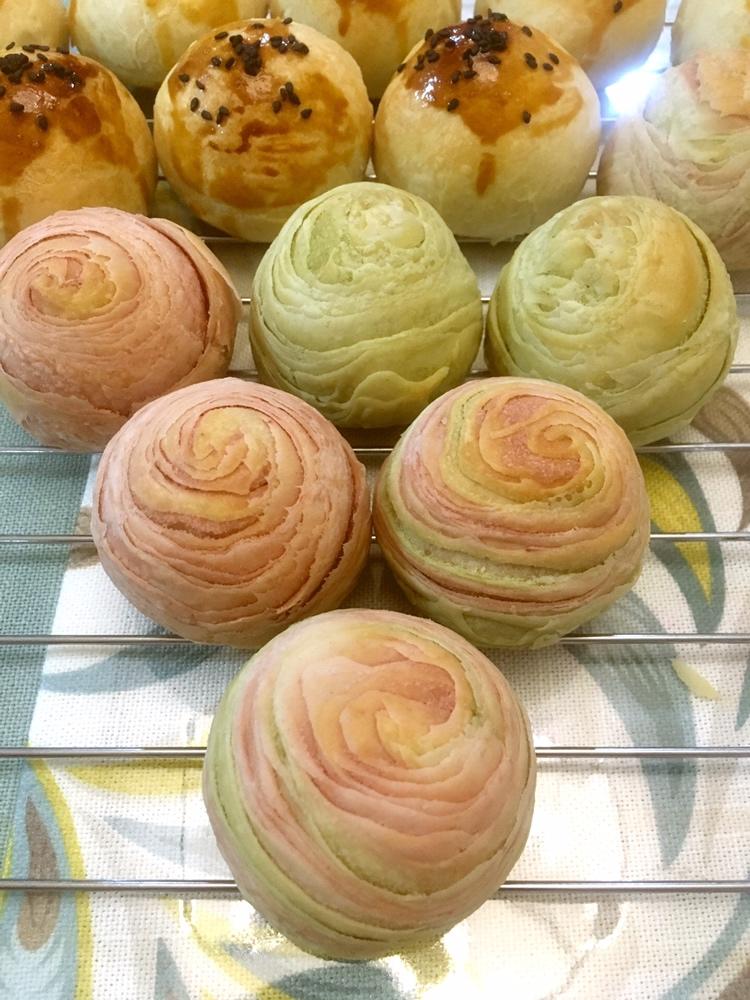 彩虹蛋黄酥（独角兽蛋黄酥）