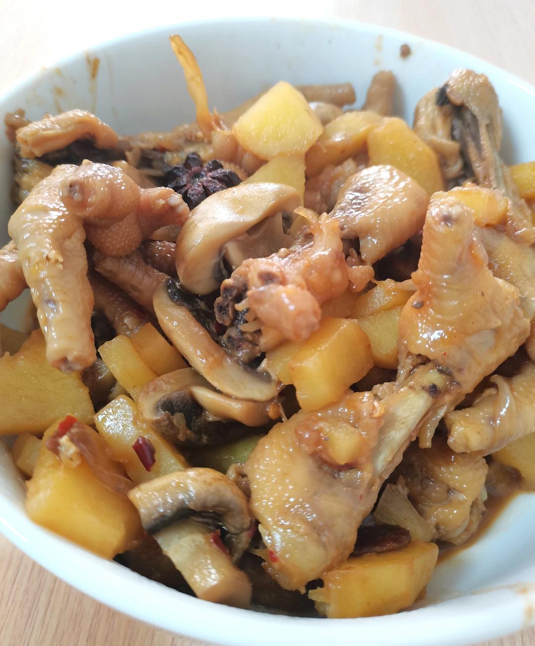 学会这道鸡爪煲就再也不用去胖哥俩排队了