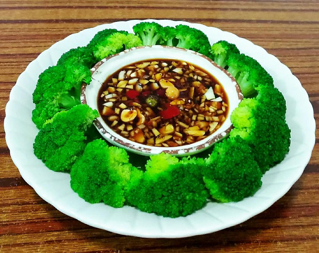 凉拌西兰花