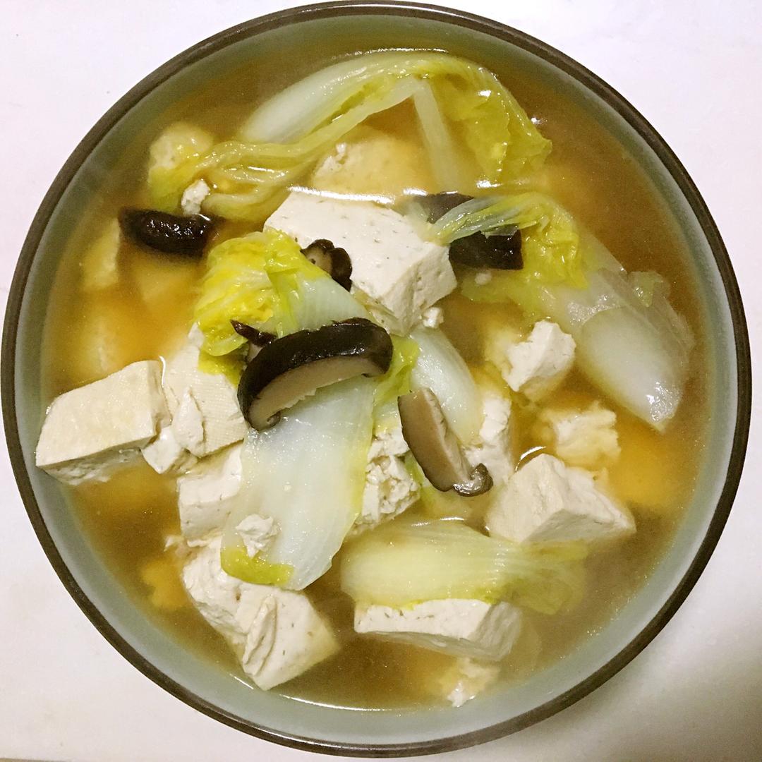 冬季家常菜：白菜炖豆腐
